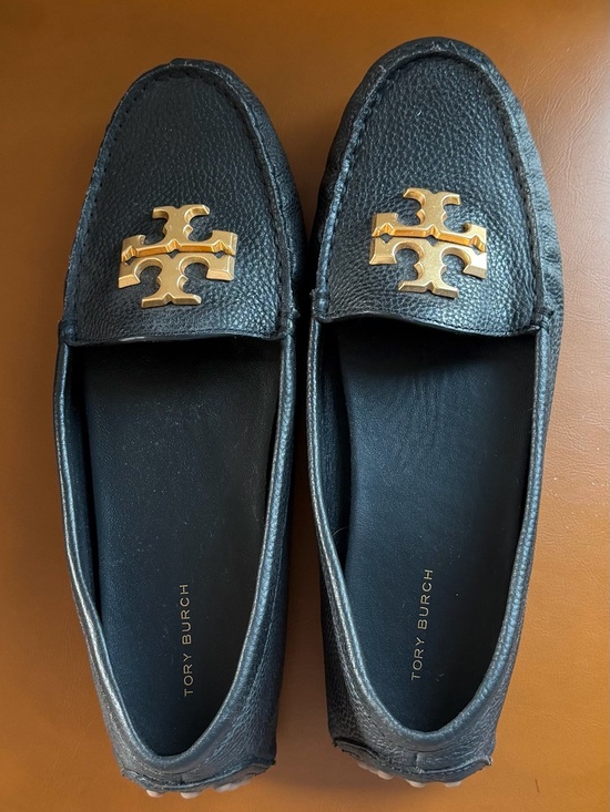 Tory Burch Shoes - Tory Burch Women’s Black Leather Moccasin Loafers with Gold Logo